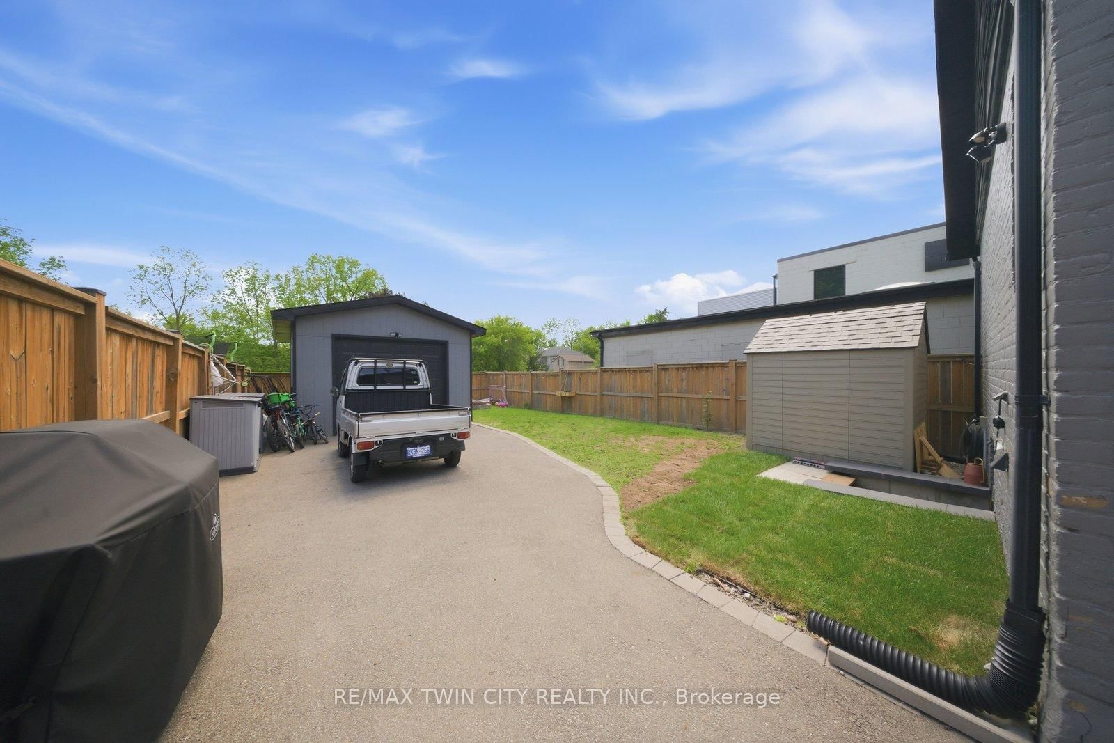 162 Grand River Avenue • Brantford, ON photo 26