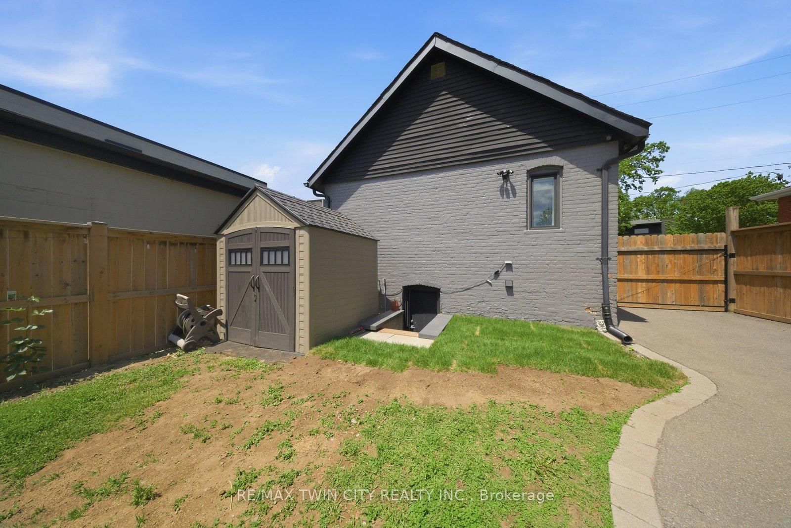 162 Grand River Avenue • Brantford, ON photo 28