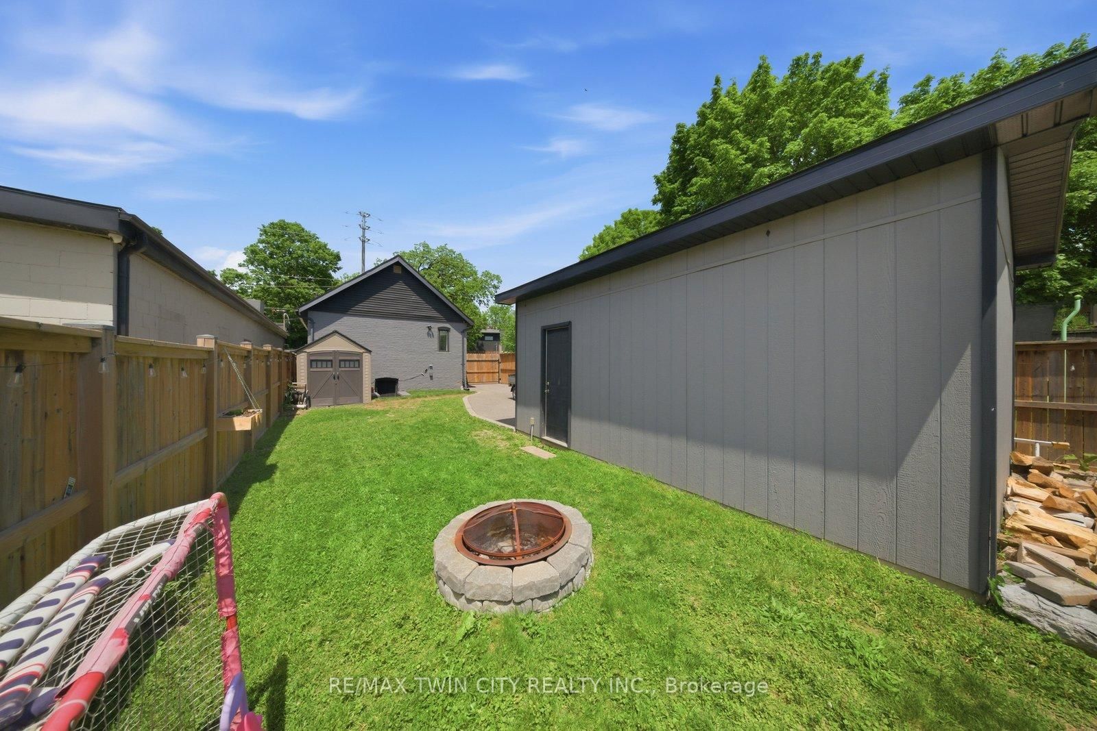 162 Grand River Avenue • Brantford, ON photo 35