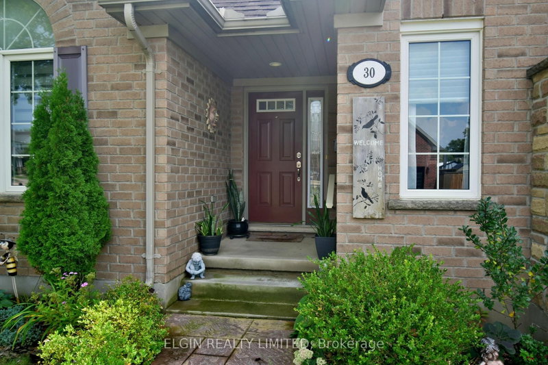 30 Peach Tree Boulevard