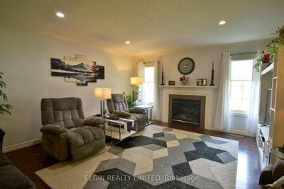 30 Peach Tree Boulevard • St. Thomas, ON photo 6