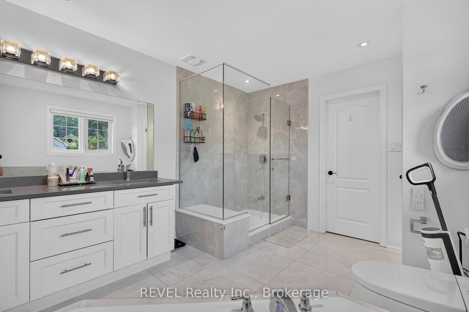 282 Webster Road • Hamilton, ON photo 27