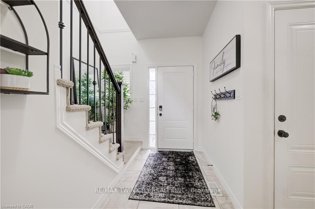 58 MARSHALL Drive • Guelph, ON photo 10