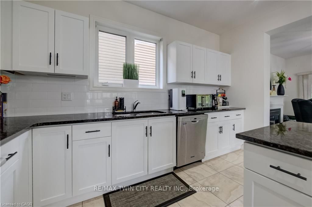 58 MARSHALL Drive • Guelph, ON photo 14