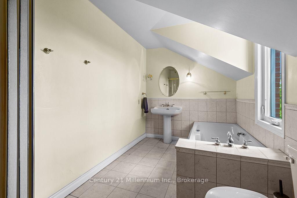 233673 2 WGR Concession • West Grey, ON photo 31