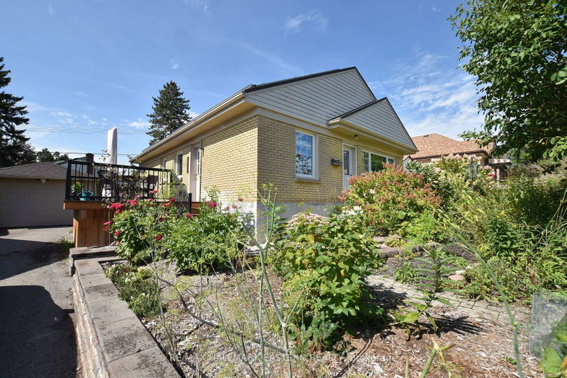 819 Rishor Crescent Crescent