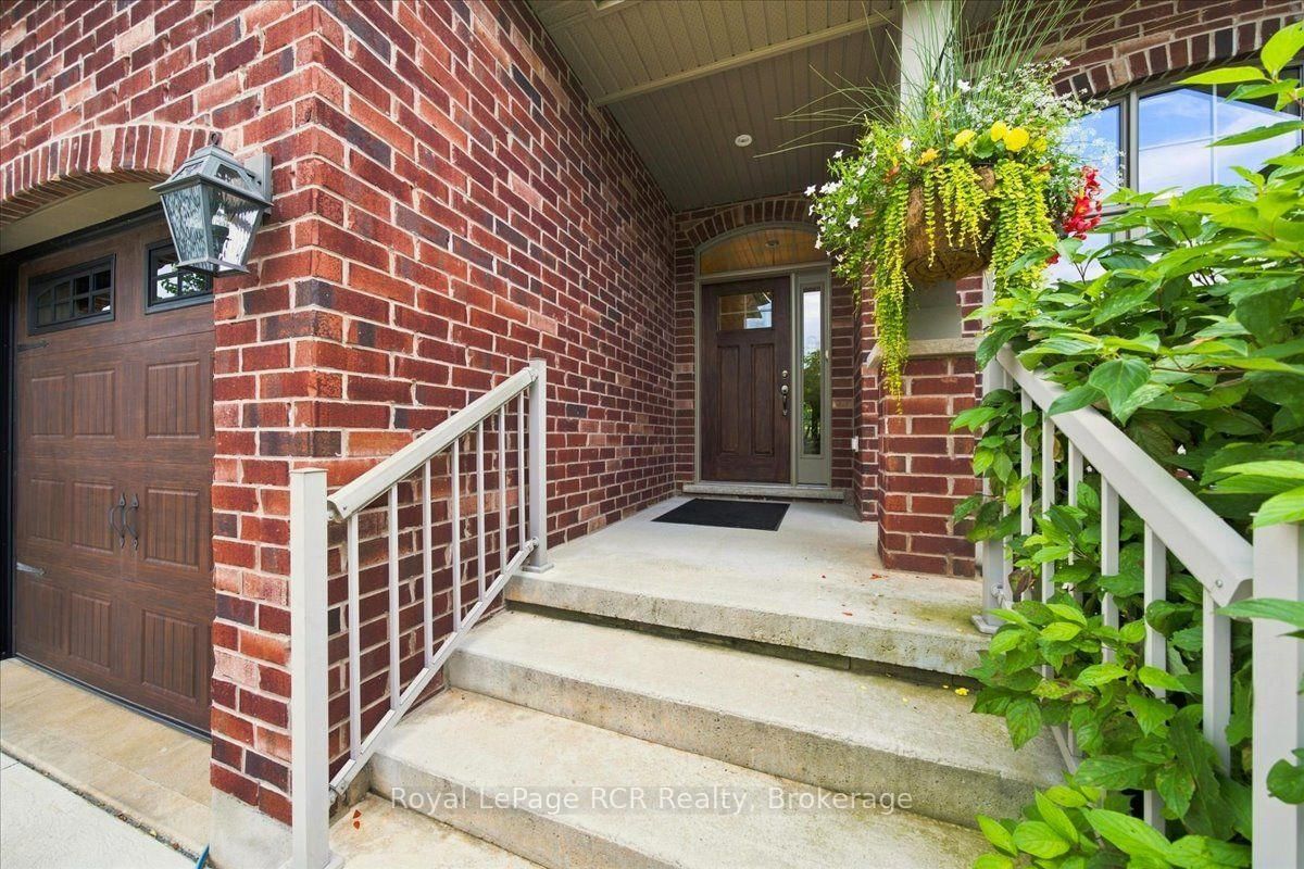 323 5th Avenue W • Owen Sound, ON photo 3