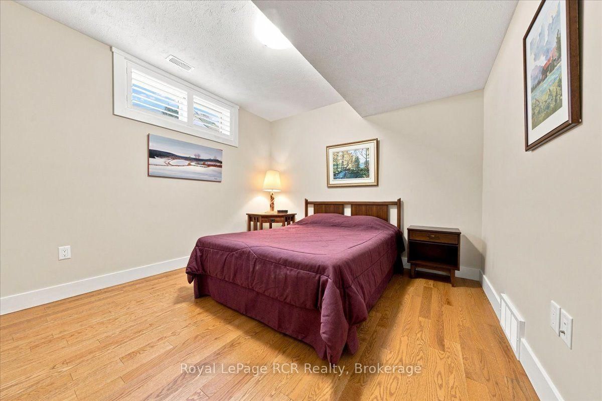 323 5th Avenue W • Owen Sound, ON photo 33