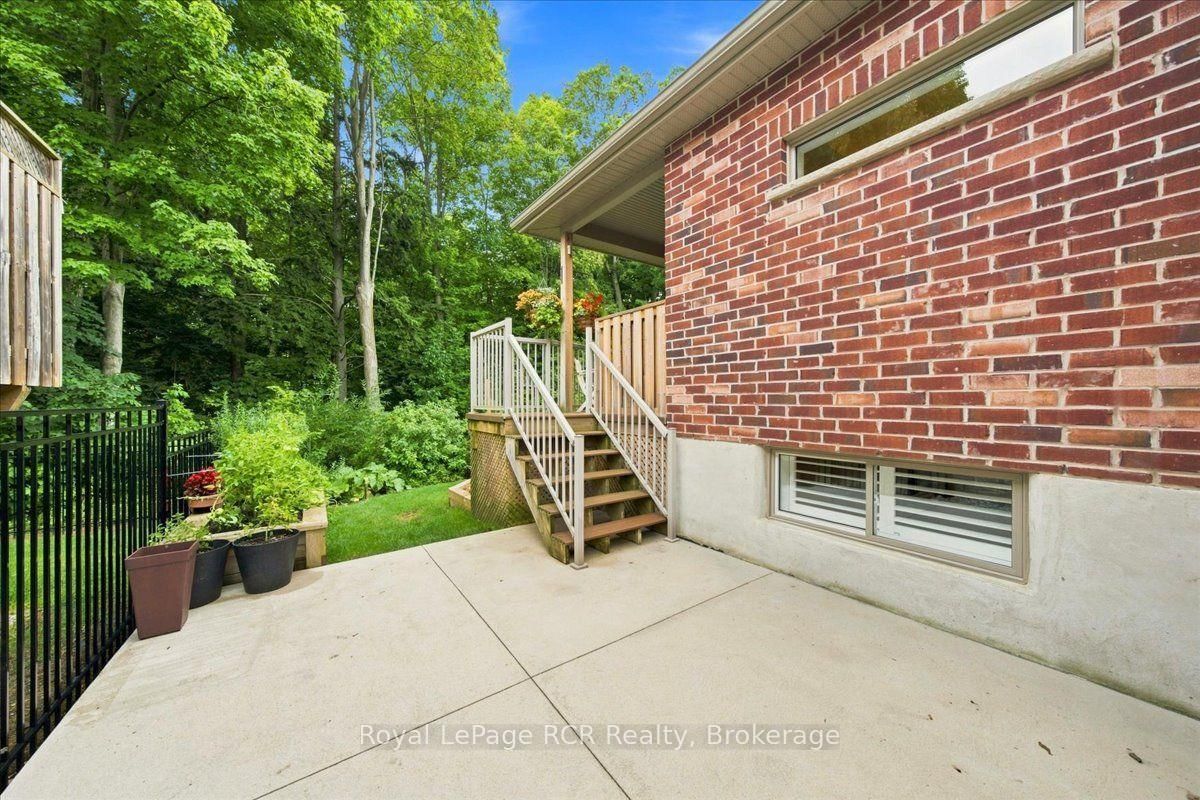 323 5th Avenue W • Owen Sound, ON photo 46