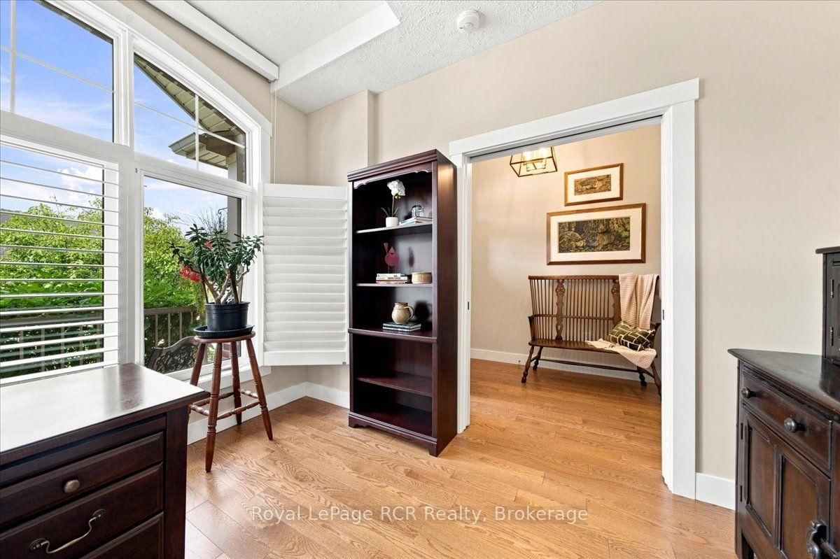 323 5th Avenue W • Owen Sound, ON photo 8