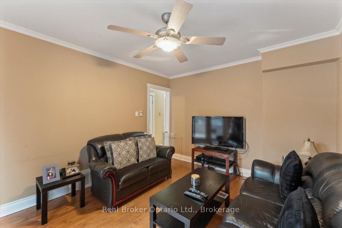193 Huxley Avenue S • Hamilton, ON photo 17