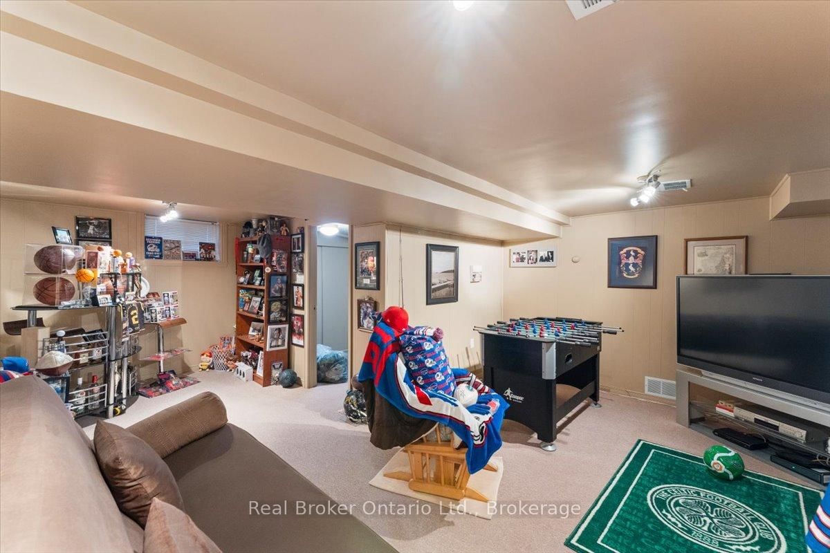 193 Huxley Avenue S • Hamilton, ON photo 32