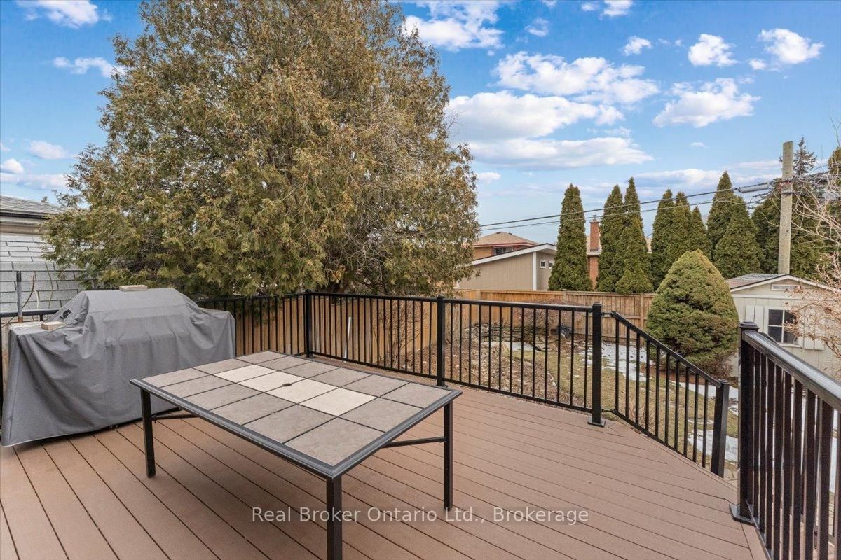 193 Huxley Avenue S • Hamilton, ON photo 39