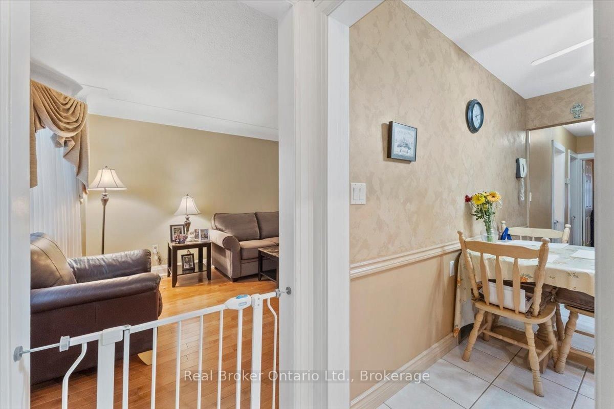 193 Huxley Avenue S • Hamilton, ON photo 5