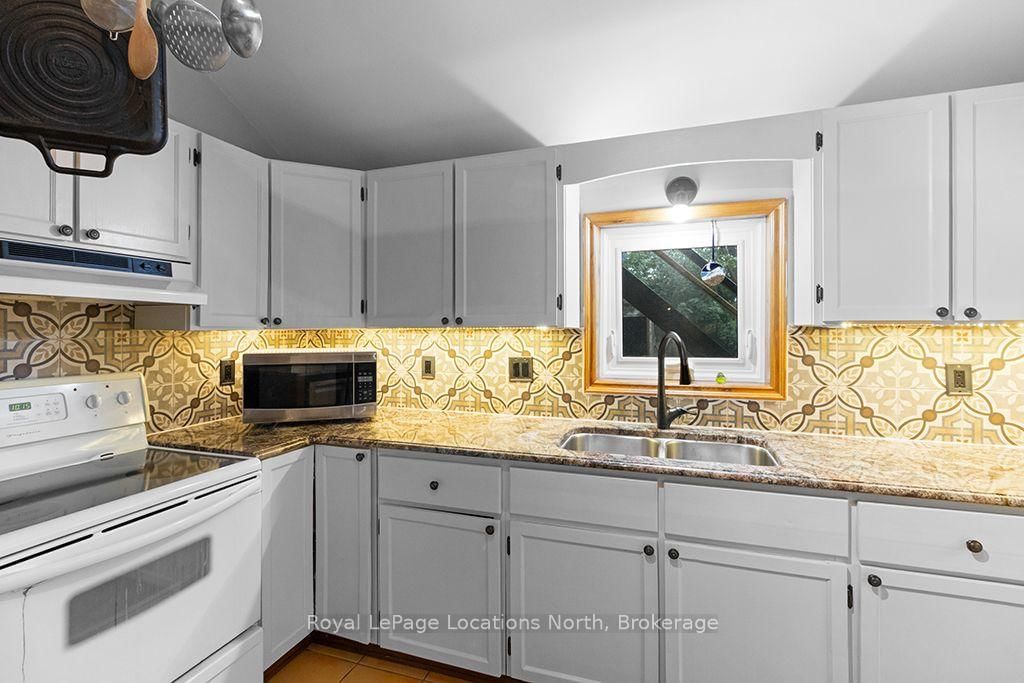 105 Craig Street • North Middlesex, ON photo 11
