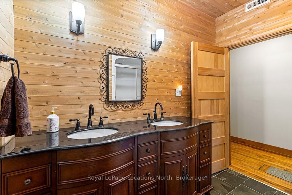 105 Craig Street • North Middlesex, ON photo 36