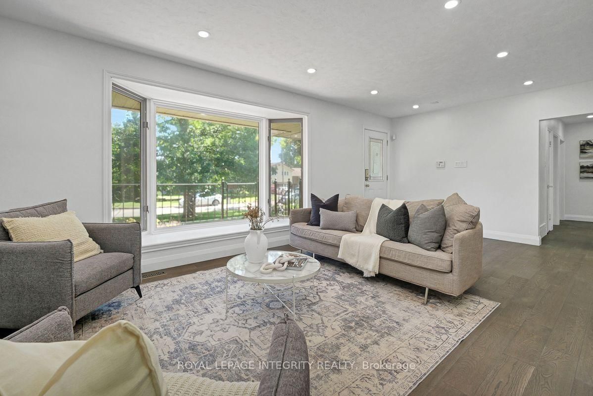 2317 Elmira Drive • Ottawa, ON photo 10