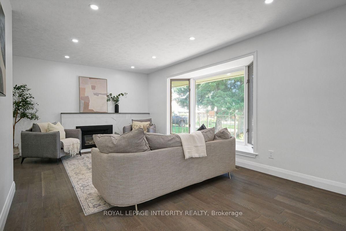 2317 Elmira Drive • Ottawa, ON photo 13
