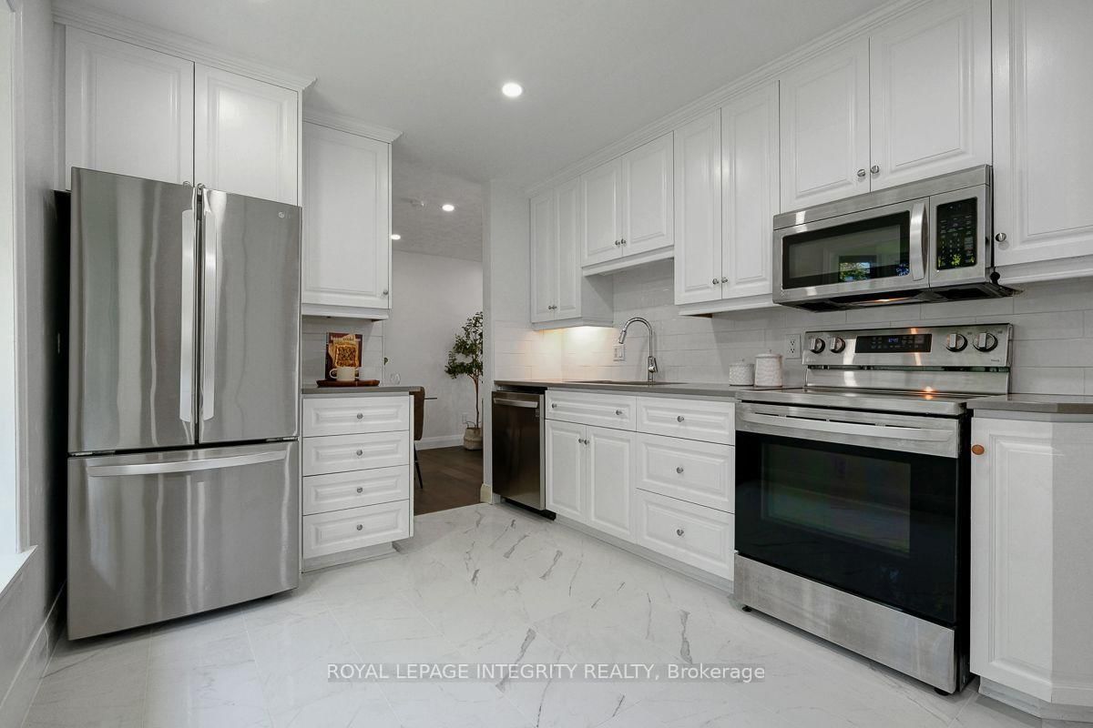 2317 Elmira Drive • Ottawa, ON photo 16