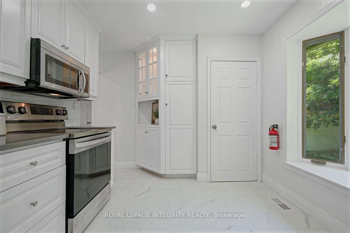 2317 Elmira Drive • Ottawa, ON photo 18