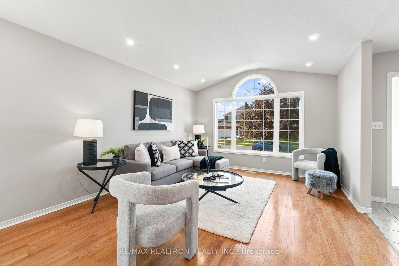 25 Linden Lane • Belleville, ON photo 10