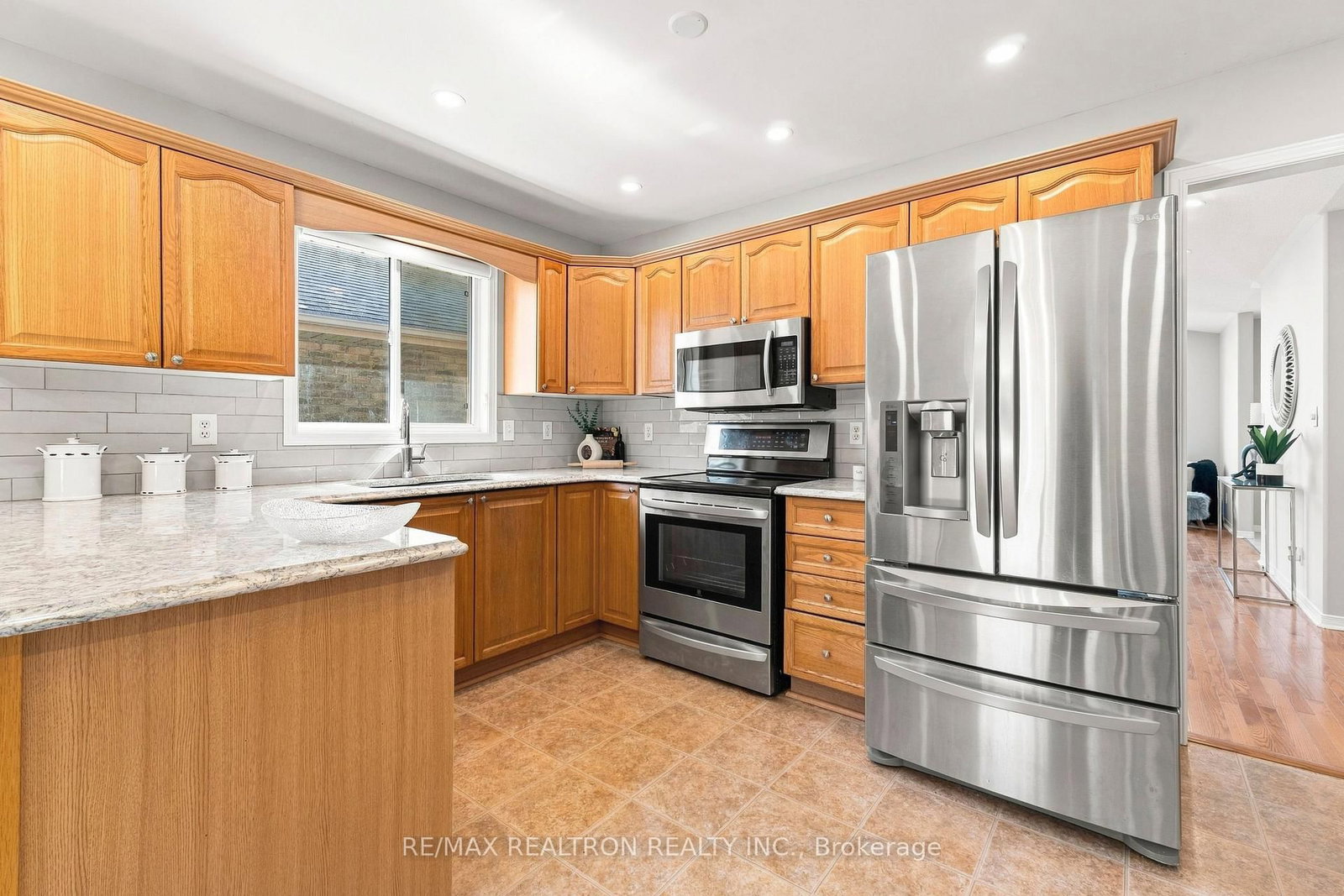 25 Linden Lane • Belleville, ON photo 13