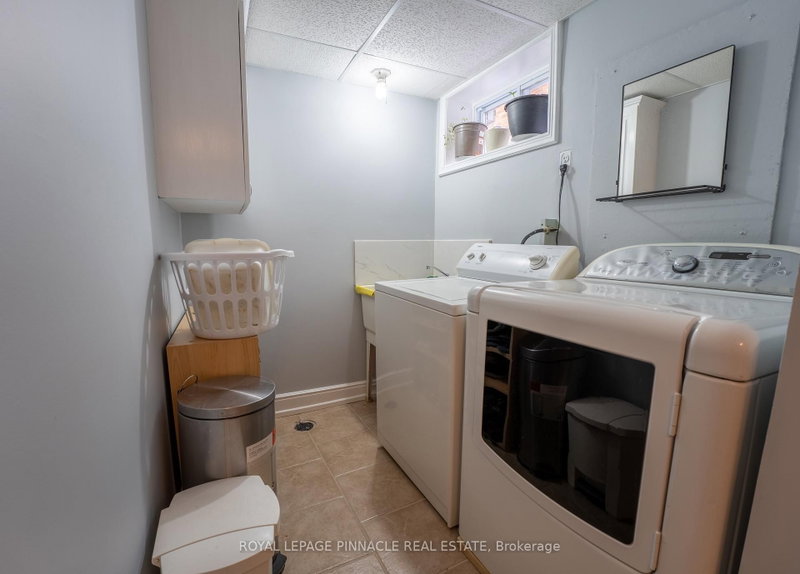 #Bsmt - 606 Ross Street