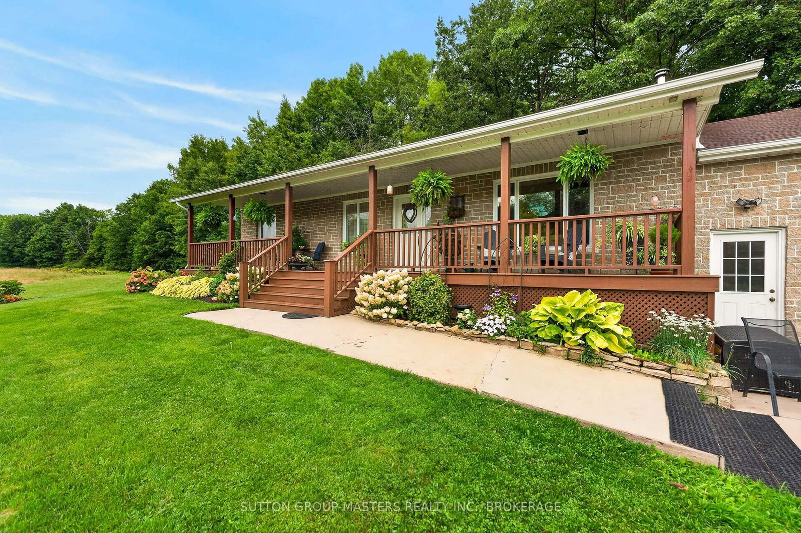 4126 Hideaway Lane • Battersea, ON photo 2