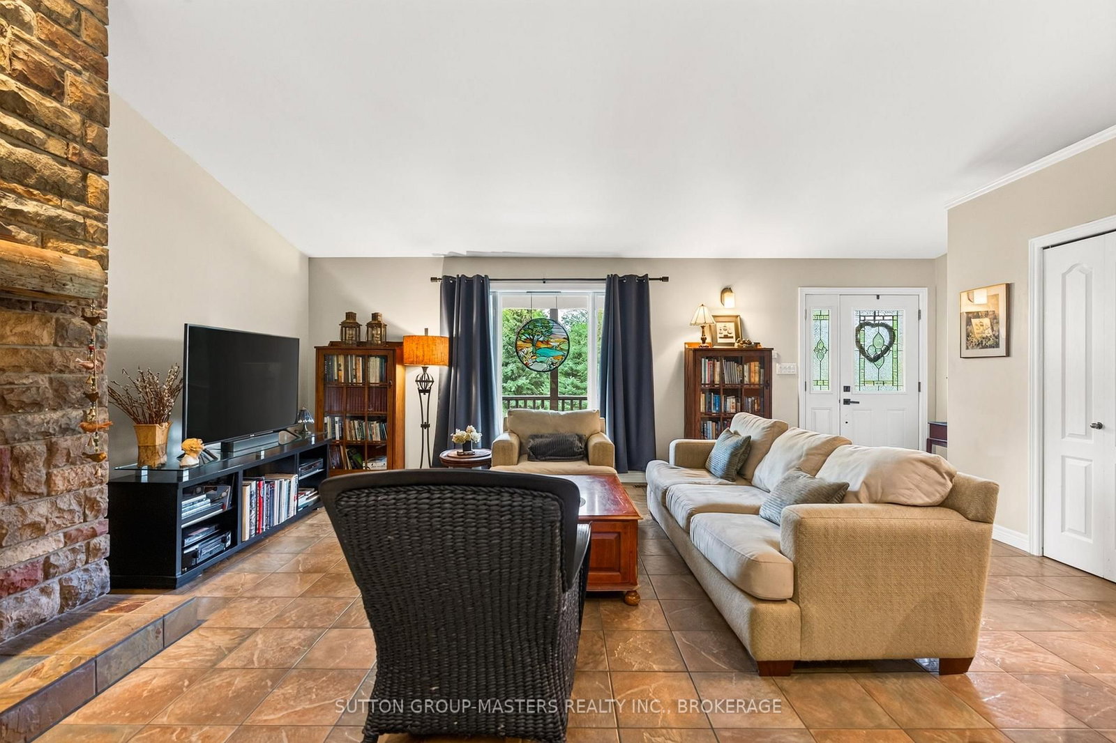 4126 Hideaway Lane • Battersea, ON photo 6