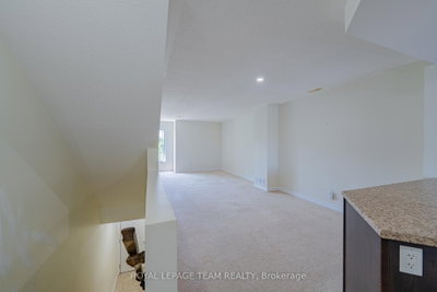 634 Chapman Mills Drive • #B • Ottawa, ON photo 8