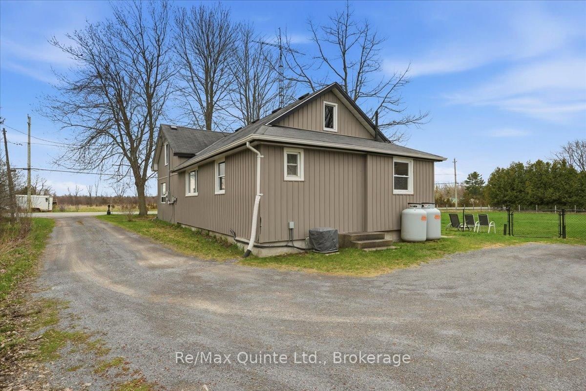 2388 County Rd 64 • Quinte West, ON photo 33