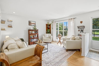17 Acadia Crescent • St. Catharines, ON photo 2