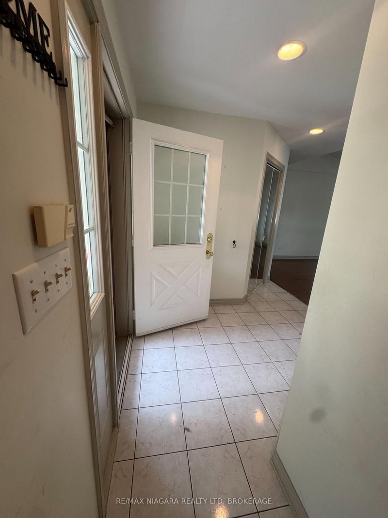 72 Ridge Road S