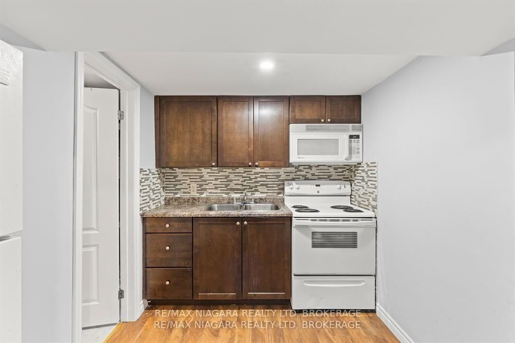 130 Killaly Street E • Port Colborne, ON photo 11