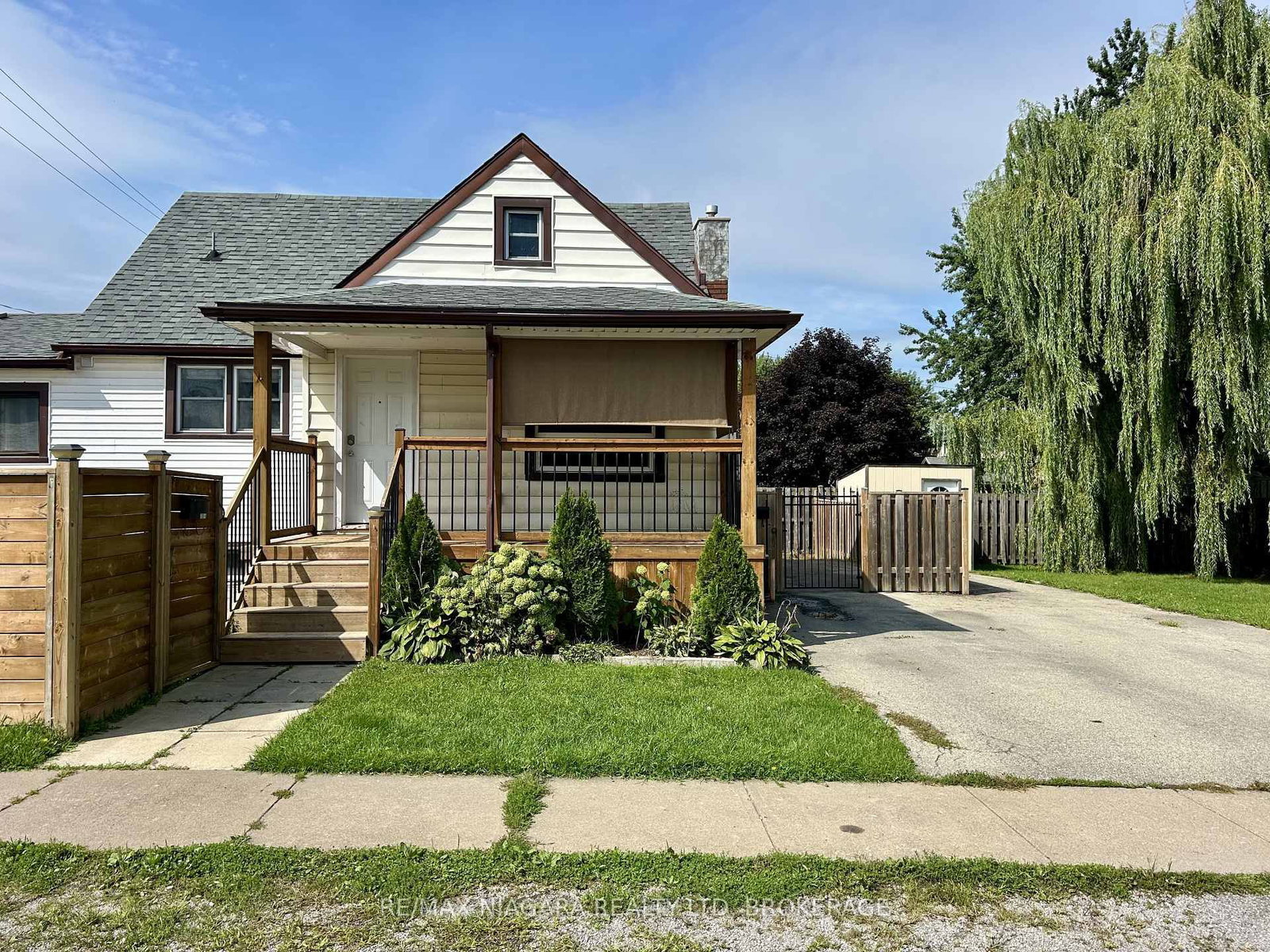 130 Killaly Street E • Port Colborne, ON photo 8