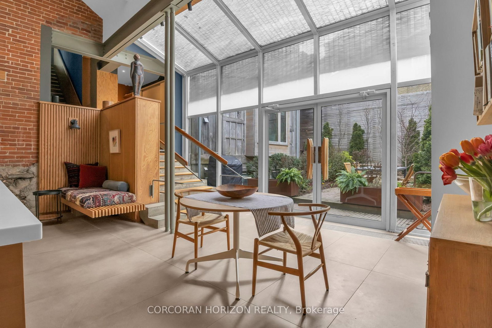 9 Cobourg Street • Stratford, ON photo 17