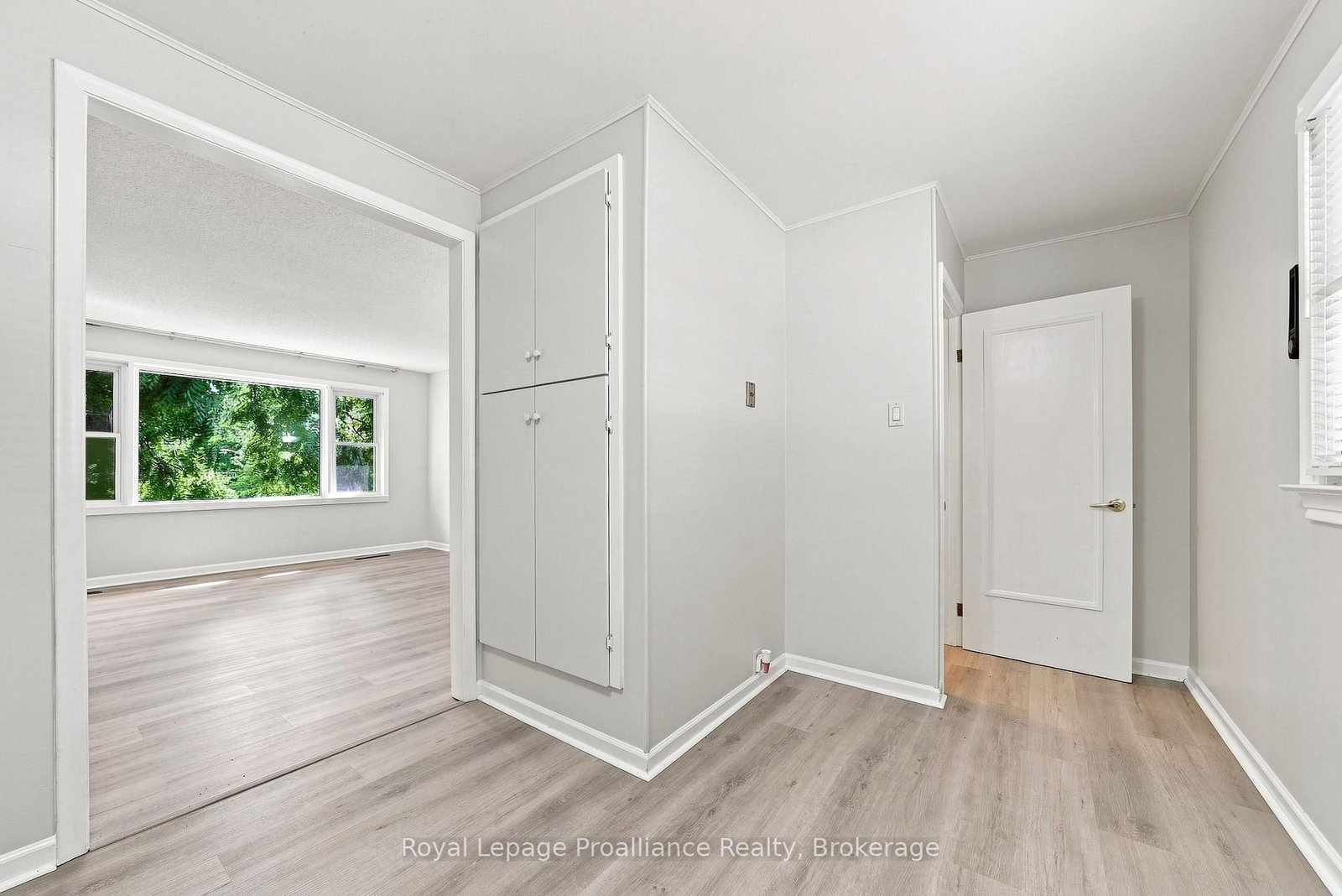 15 Elvins Gardens • Belleville, ON photo 15