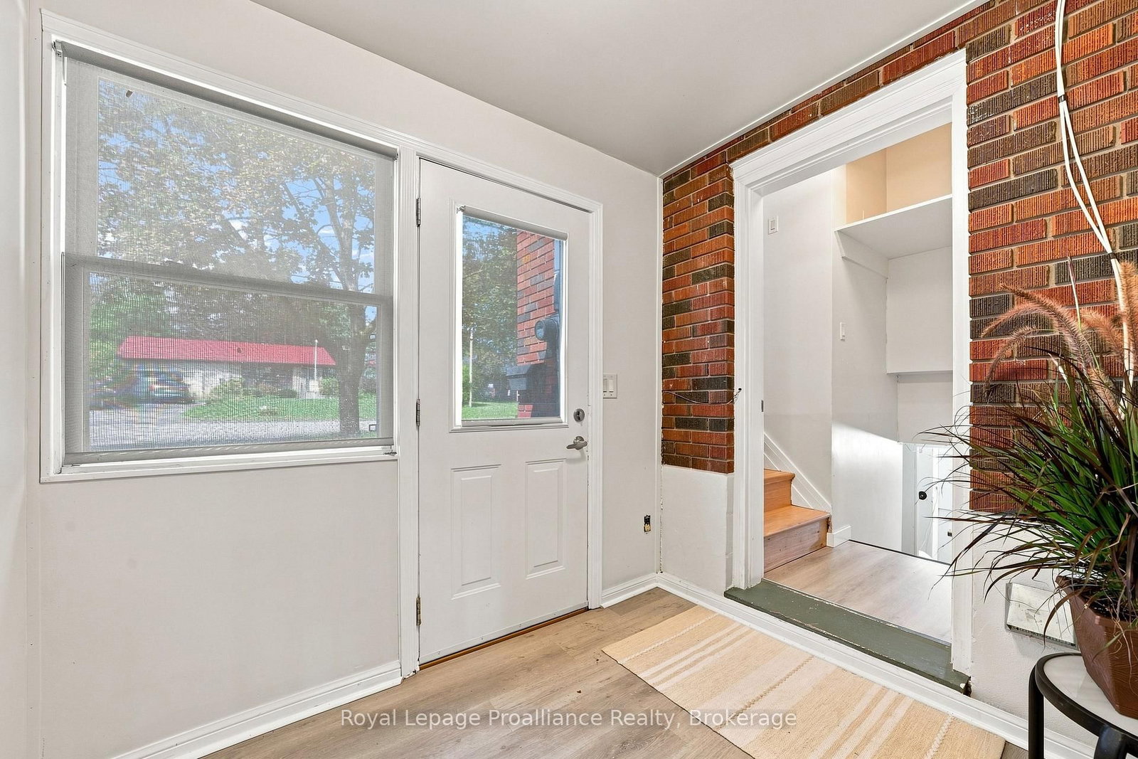 15 Elvins Gardens • Belleville, ON photo 17