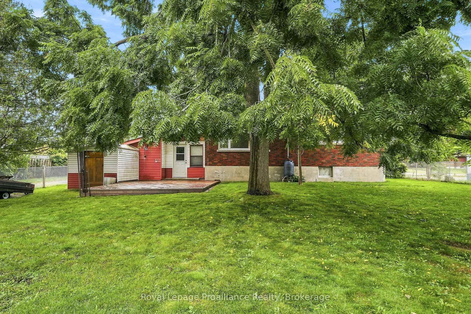 15 Elvins Gardens • Belleville, ON photo 31