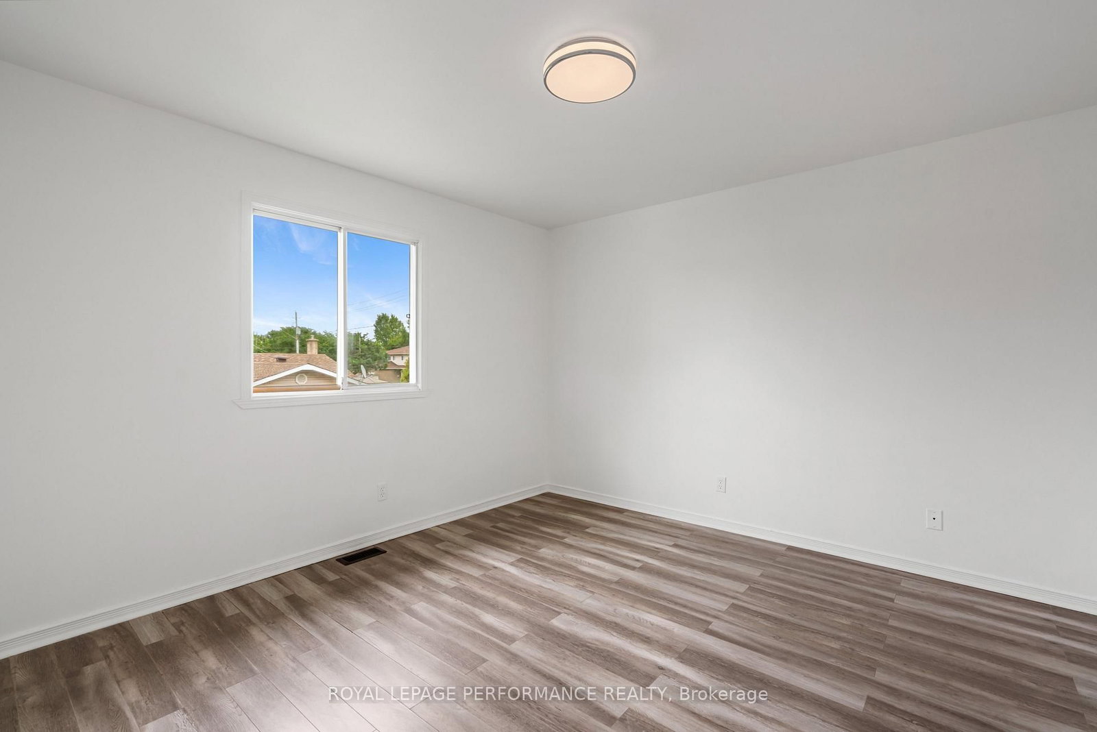 1011 Adolphus Street • Cornwall, ON photo 13