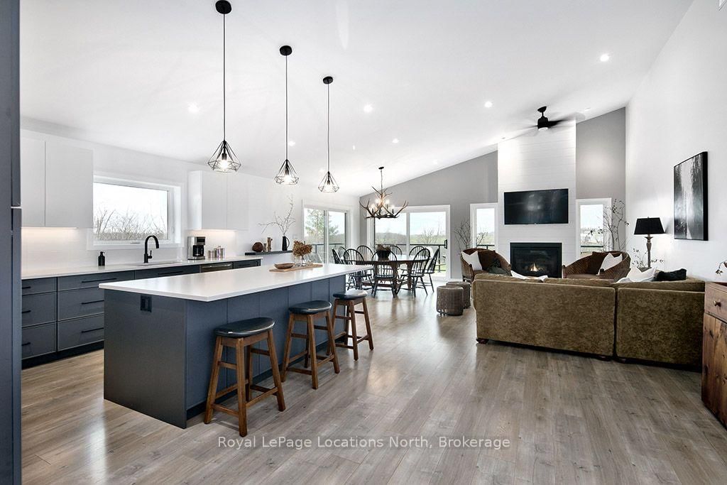145 St Vincent Street • Meaford, ON photo 2