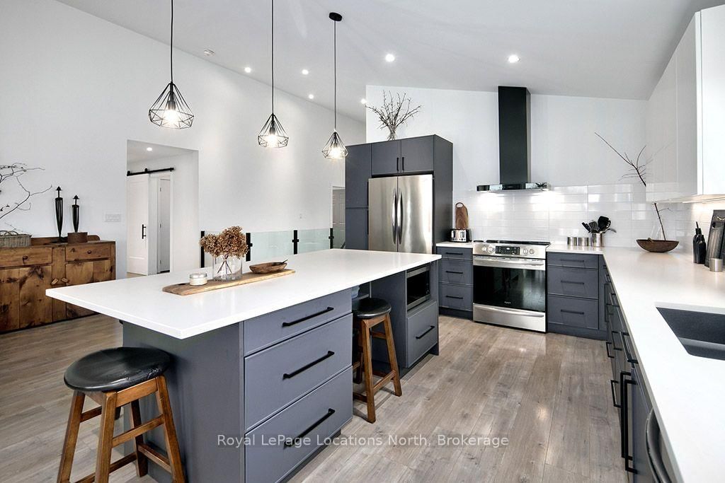 145 St Vincent Street • Meaford, ON photo 3