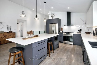 145 St Vincent Street • Meaford, ON photo 3