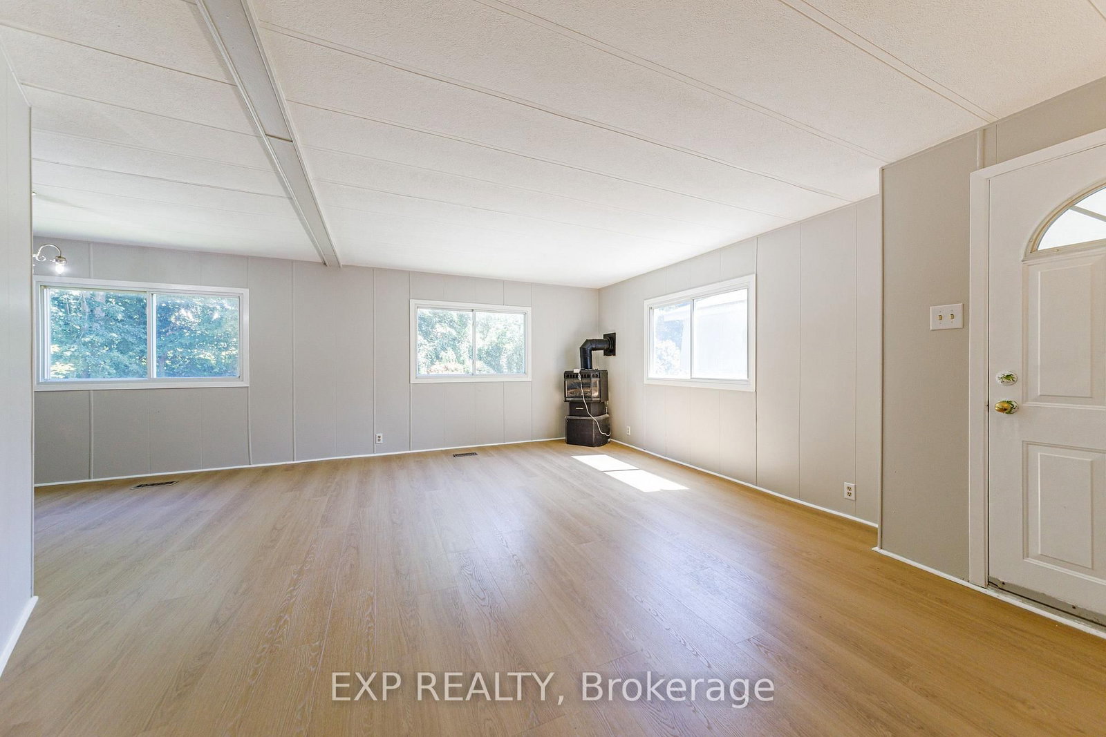 21 Maplewood Avenue • Carleton Place, ON photo 8
