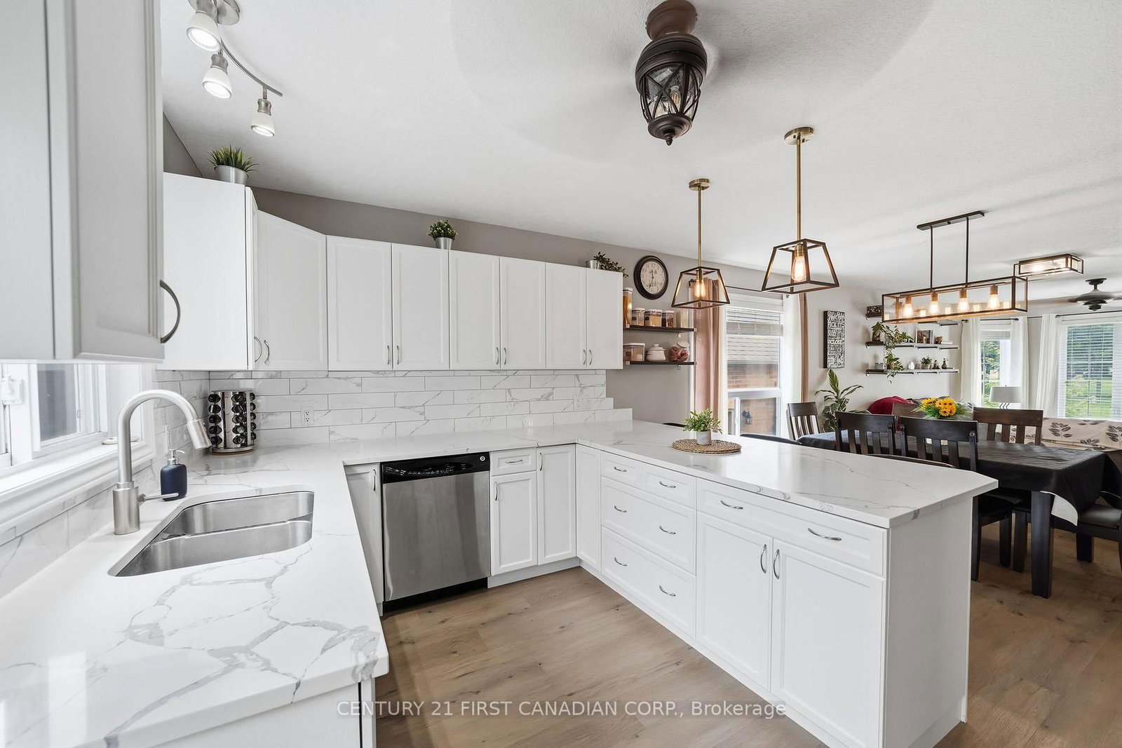 102 Watson Street • Lucan Biddulph, ON photo 16