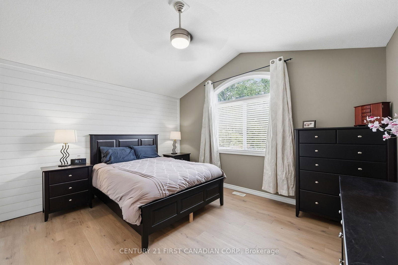 102 Watson Street • Lucan Biddulph, ON photo 20