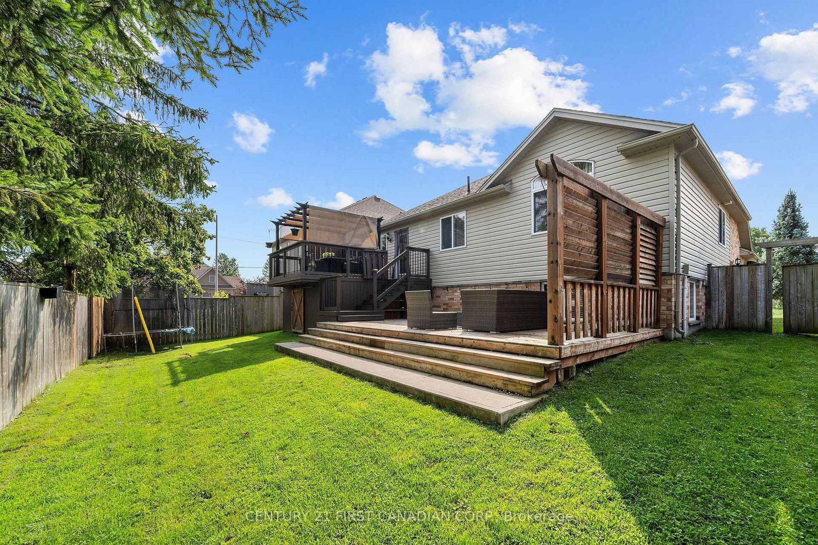 102 Watson Street • Lucan Biddulph, ON photo 34