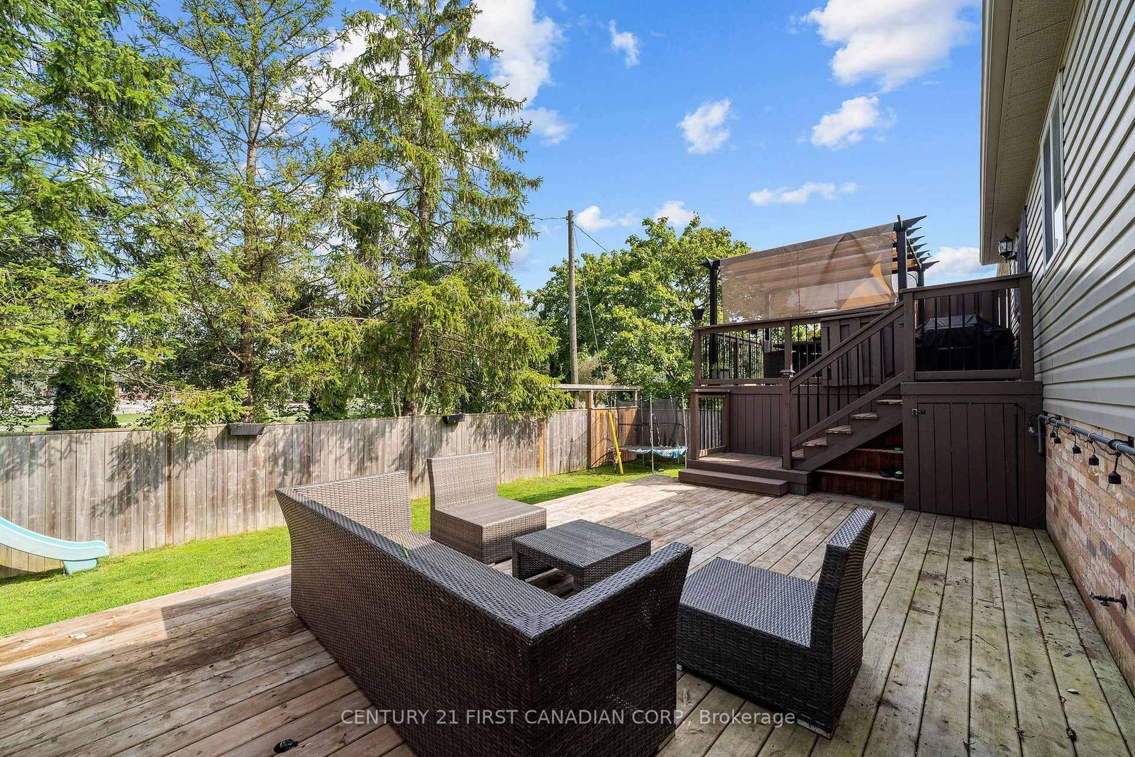 102 Watson Street • Lucan Biddulph, ON photo 37
