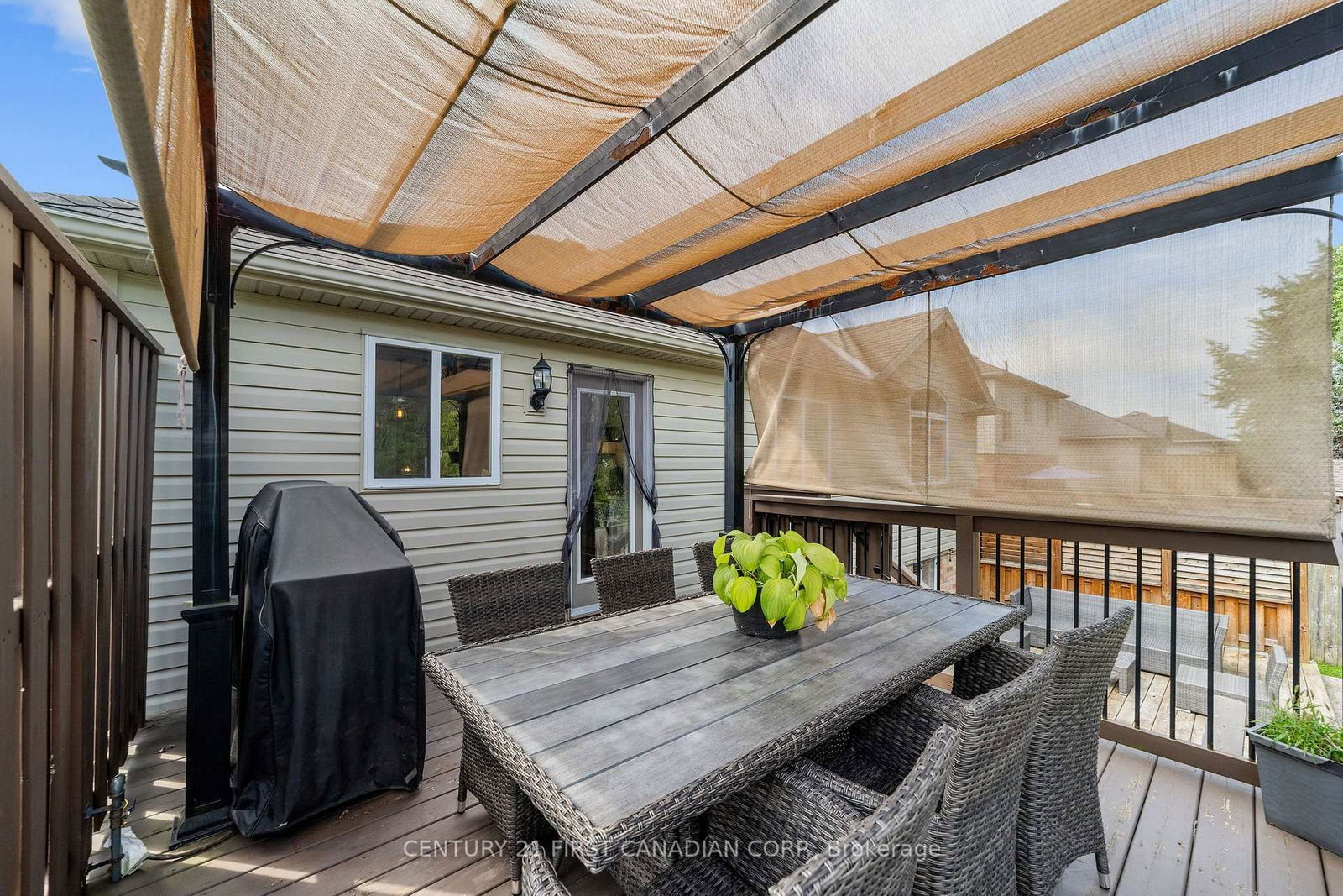 102 Watson Street • Lucan Biddulph, ON photo 39