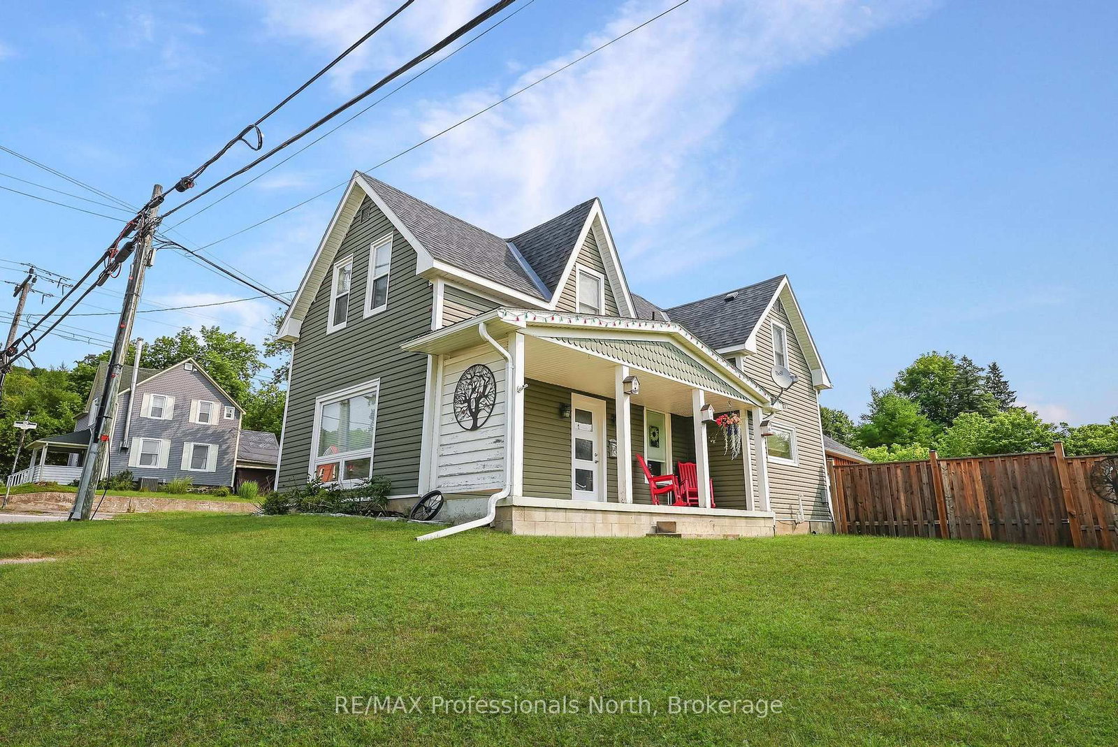 33 Maple Avenue • Dysart et al, ON photo 1